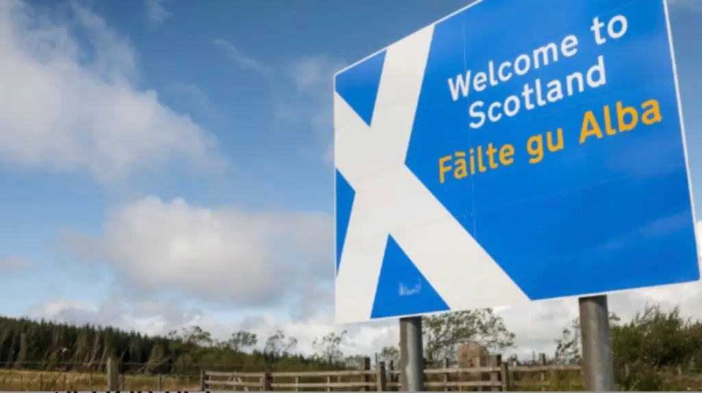 Do Scottish speak Gaelic or English?